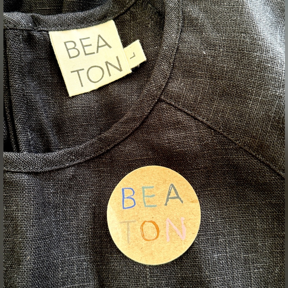 BEATON RIVER DRESS L black linen
